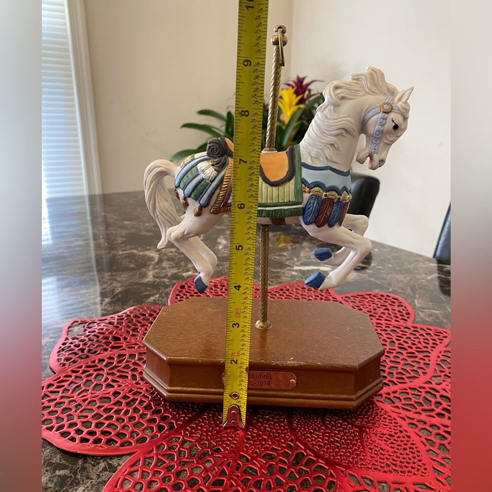 VINTAGE CAROUSEL HORSE FIGURINE 🎠 - Picture 11 of 16
